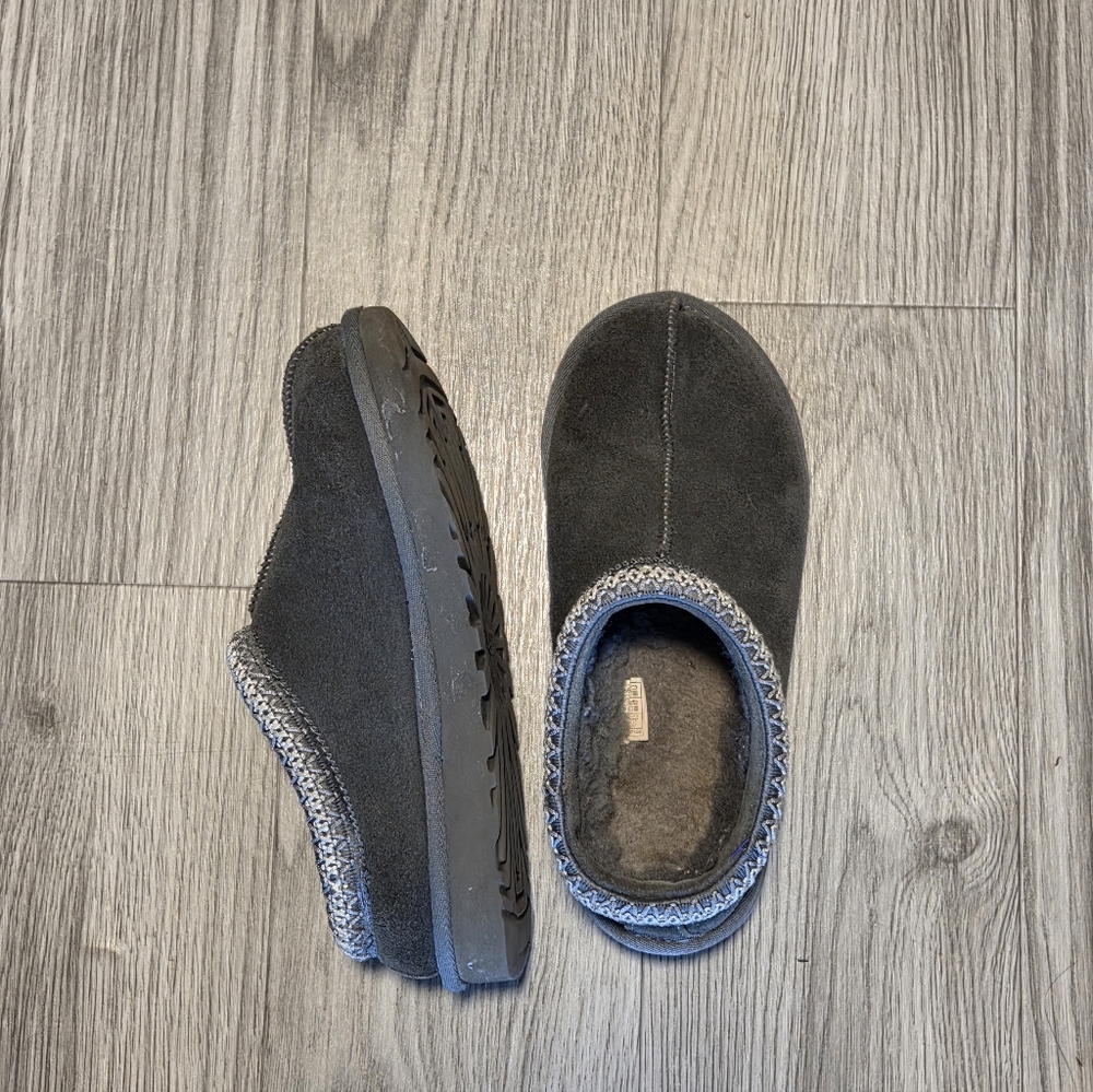 Ugg Tasman Slipper, Women's size 7